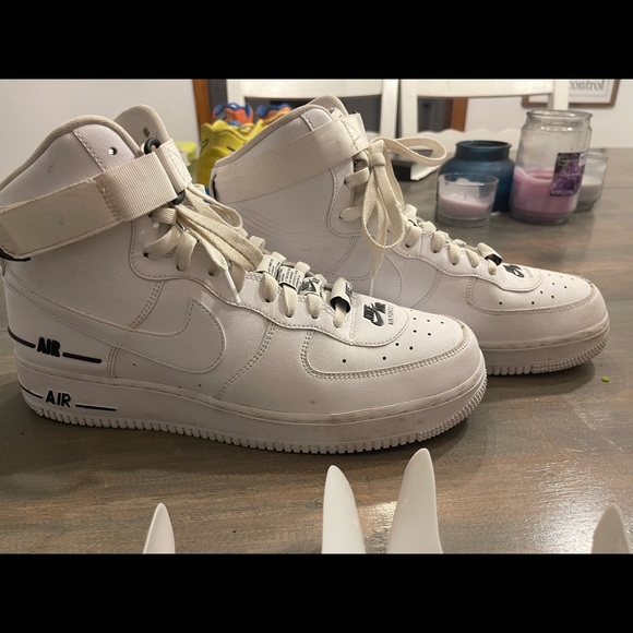 i’m selling White Airforce 1s in great condition - Picture 4 of 6